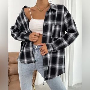 H&M Divided Black & White Checkered Flannel Button Up Long Sleeve Shirt Top